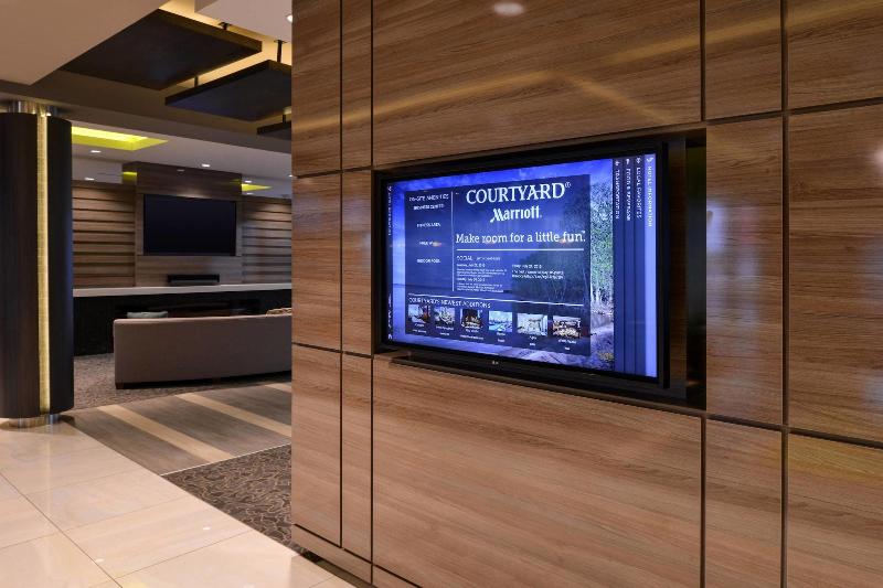 فندق Courtyard By Marriott Saskatoon Airport