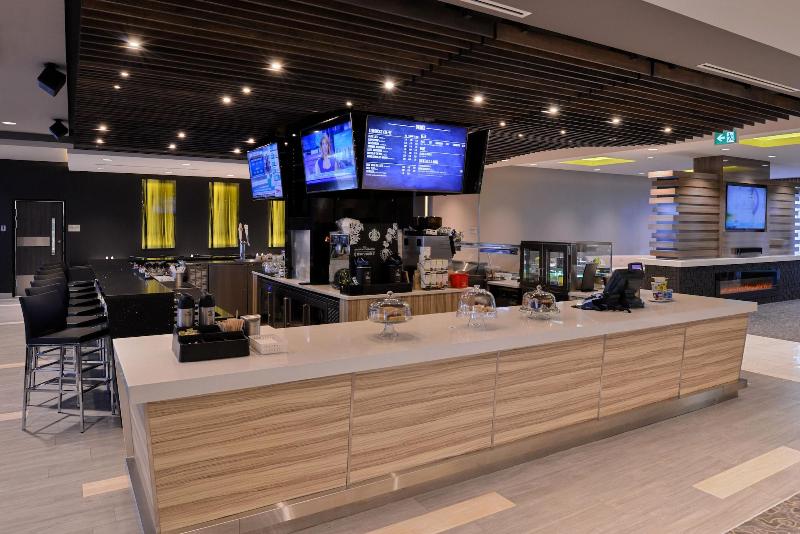 فندق Courtyard By Marriott Saskatoon Airport