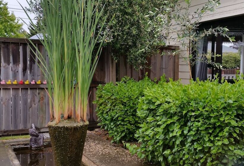 فندق Designer Cottage B&b