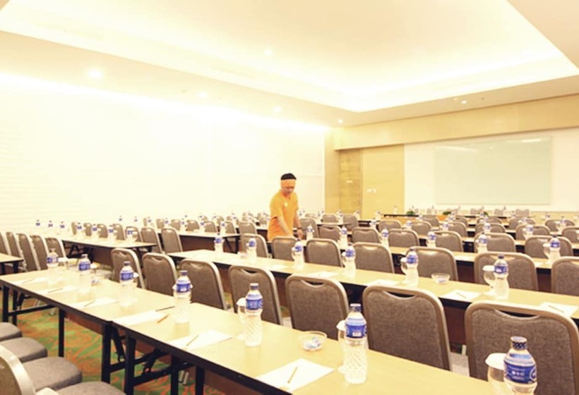 Harris Hotel & Convention Festival Citylink Bandung