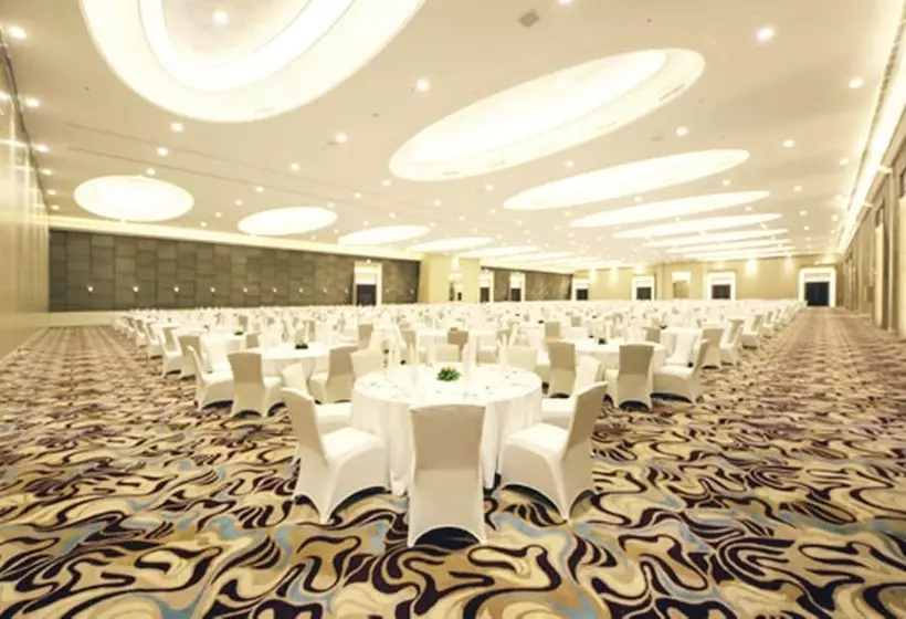 Harris Hotel & Convention Festival Citylink Bandung