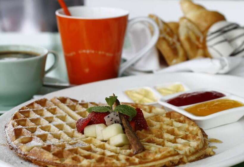 Harris Hotel & Convention Festival Citylink Bandung