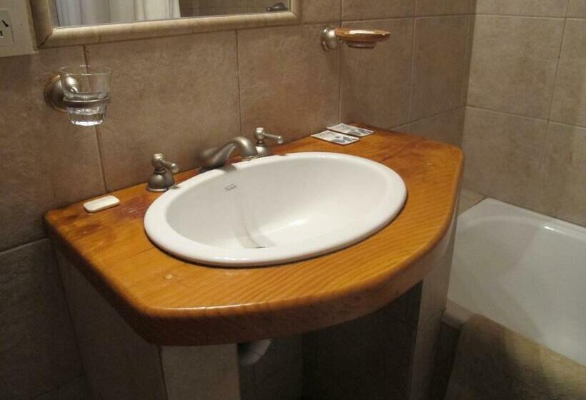 Hotel La Roca De La Patagonia