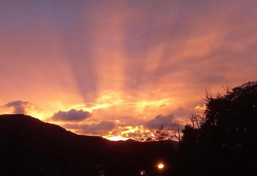 Hotel La Roca De La Patagonia