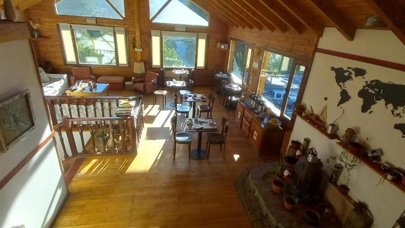 Hotel La Roca De La Patagonia