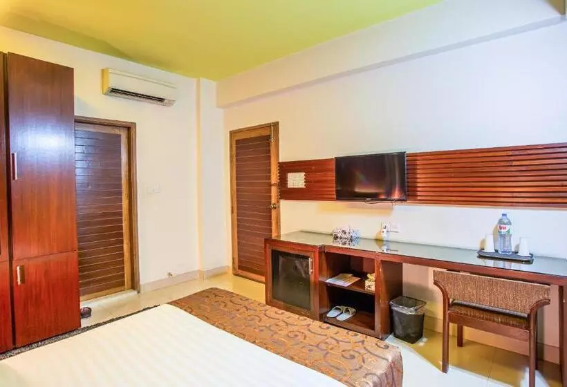 هتل La Villa Western By Sea Pearl Beach Resort & Spa