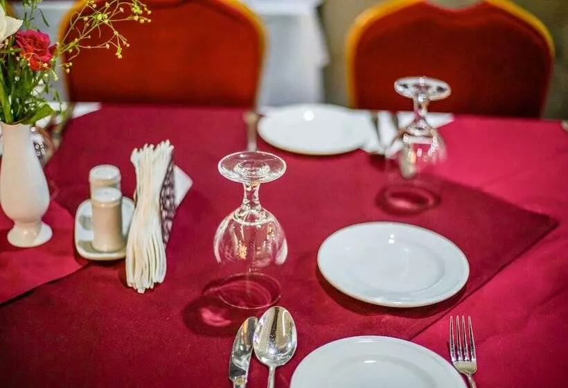 هتل La Villa Western By Sea Pearl Beach Resort & Spa