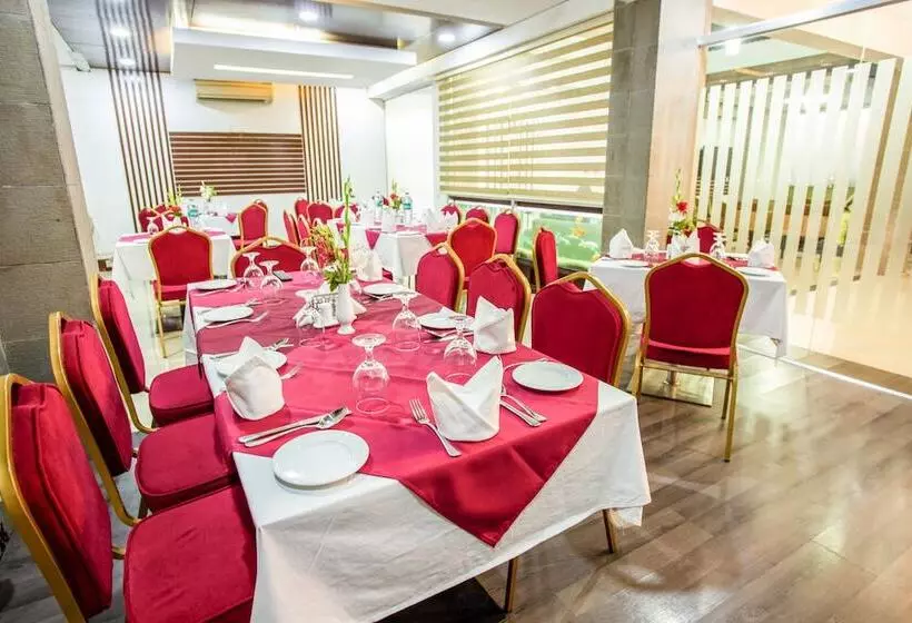 هتل La Villa Western By Sea Pearl Beach Resort & Spa