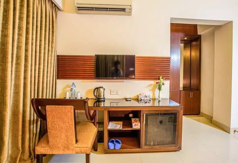 هتل La Villa Western By Sea Pearl Beach Resort & Spa