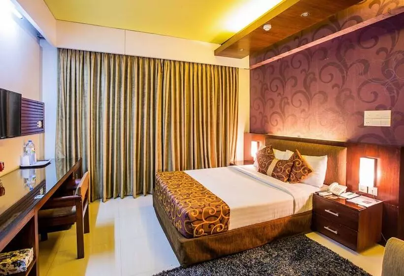 هتل La Villa Western By Sea Pearl Beach Resort & Spa