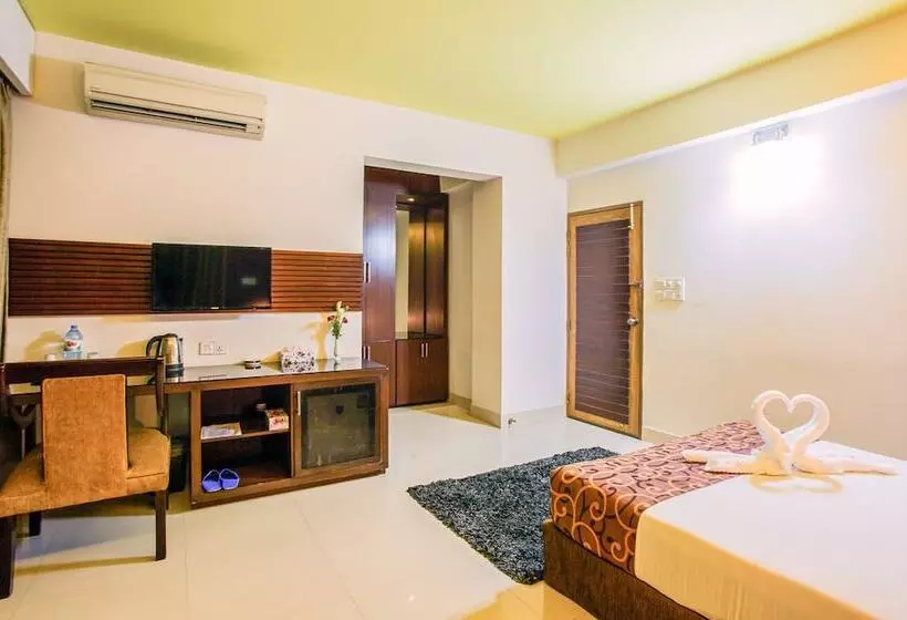 هتل La Villa Western By Sea Pearl Beach Resort & Spa