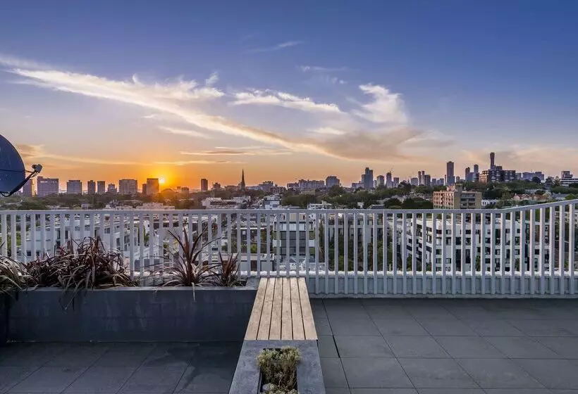 酒店 Oaks Melbourne South Yarra Suites