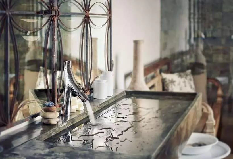 호텔 The Chili Beach Private Resort