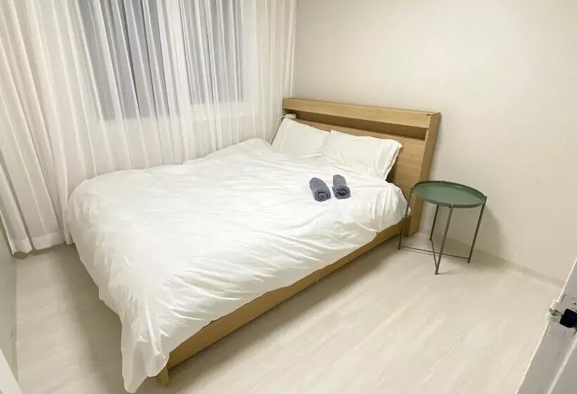 פנסיון High Street Guest House Hongdae   Hostel