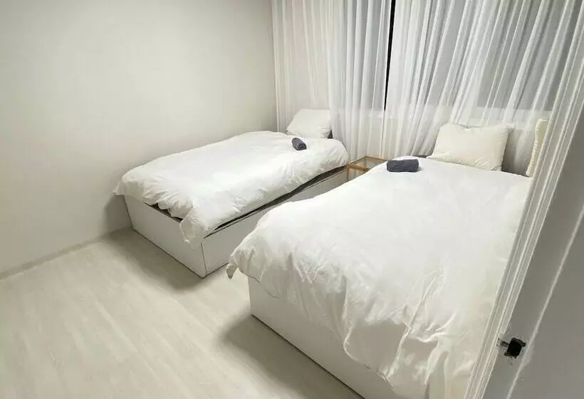 פנסיון High Street Guest House Hongdae   Hostel