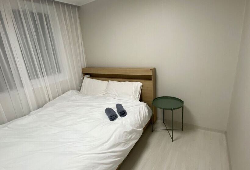 פנסיון High Street Guest House Hongdae   Hostel