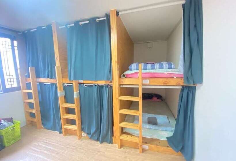 פנסיון High Street Guest House Hongdae   Hostel