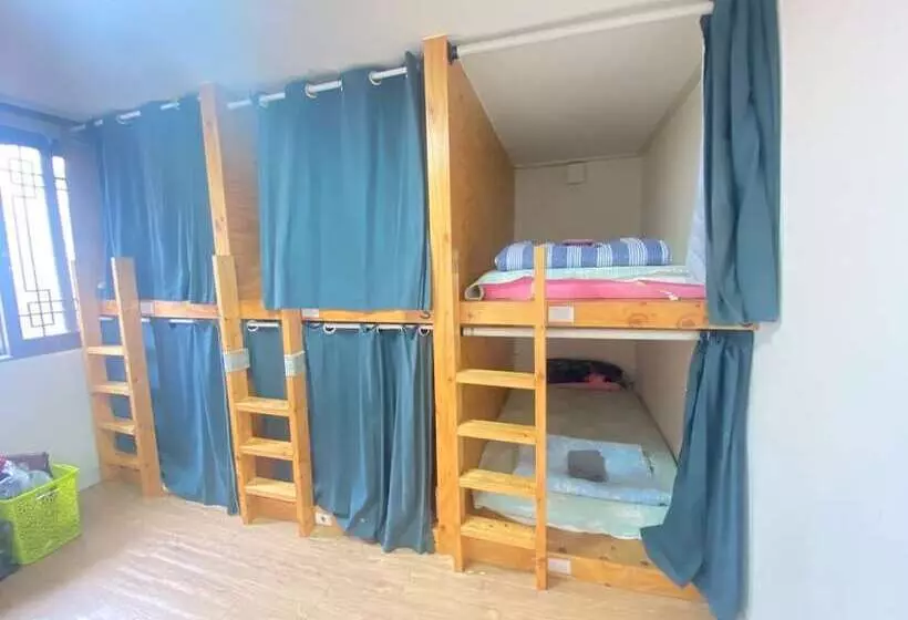 פנסיון High Street Guest House Hongdae   Hostel