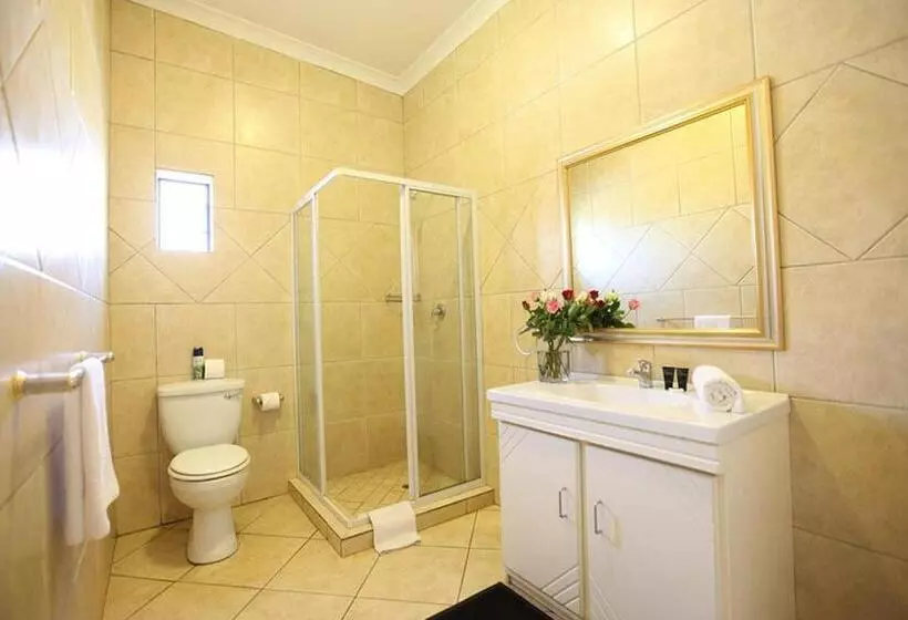 ペンション Lauriston Guesthouse