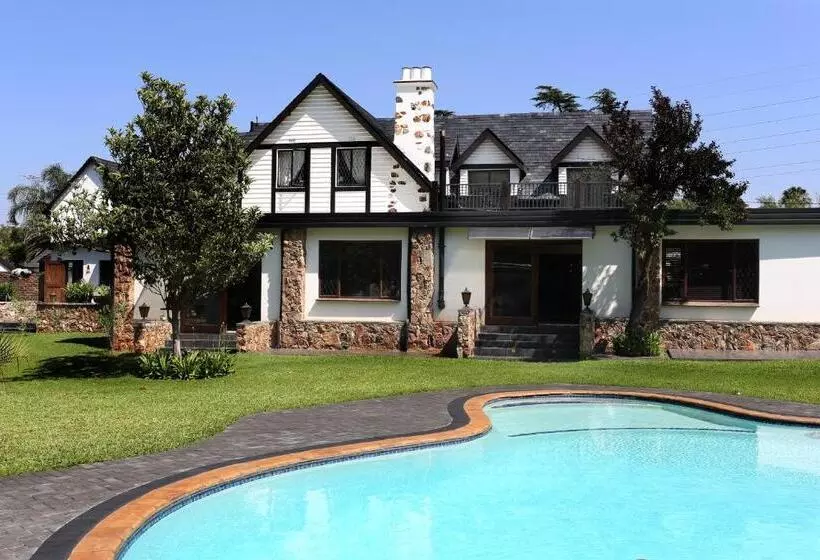 ペンション Lauriston Guesthouse