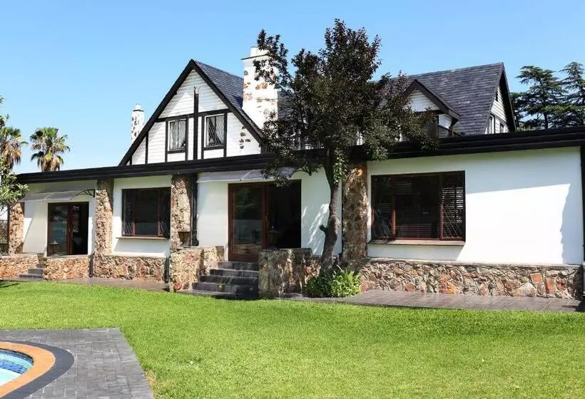 ペンション Lauriston Guesthouse