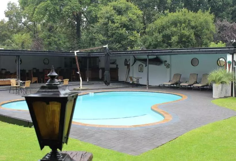 ペンション Lauriston Guesthouse