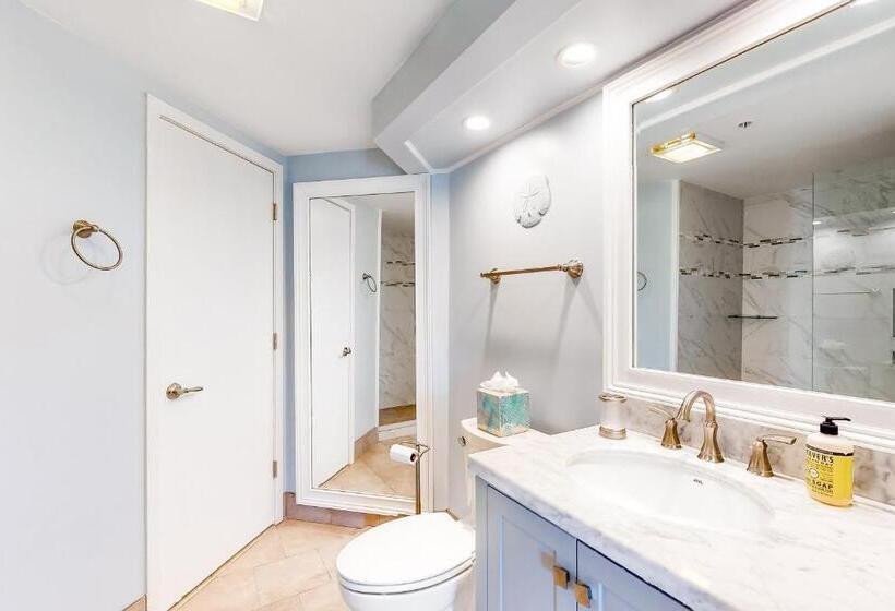 هتل Barrington Arms 208