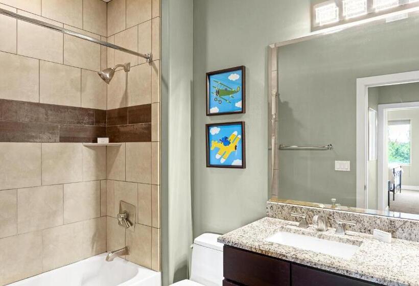 酒店 The Airplane Hangar