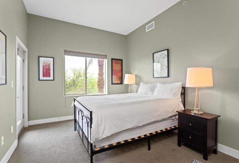 酒店 The Airplane Hangar