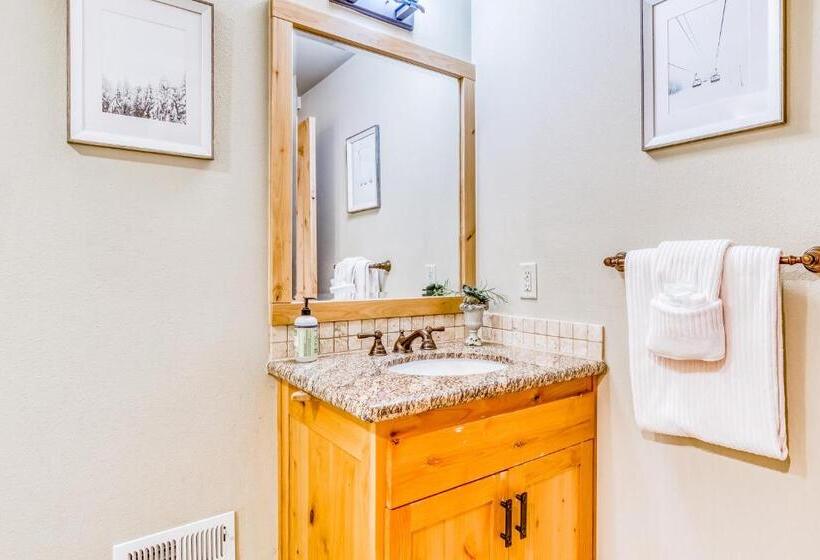 Отель Grand Lodges North Penthouse #32