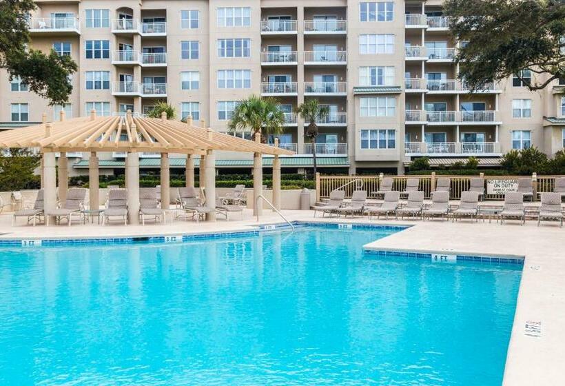 هتل Hampton Place 6209