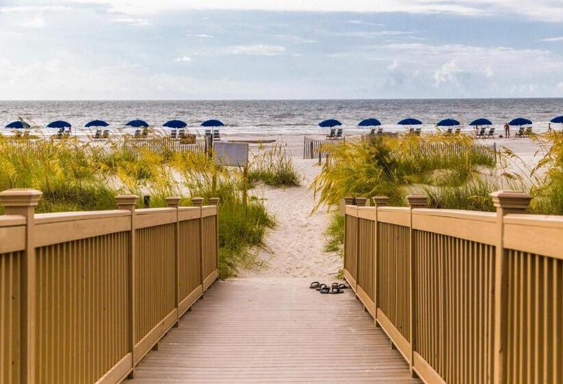 هتل Hampton Place 6209