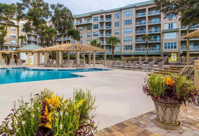 هتل Hampton Place 6209