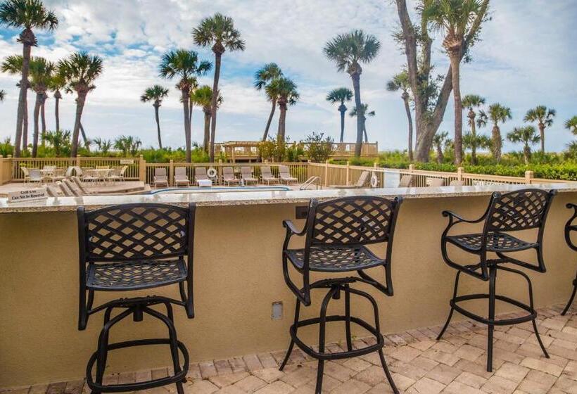 هتل Hampton Place 6209