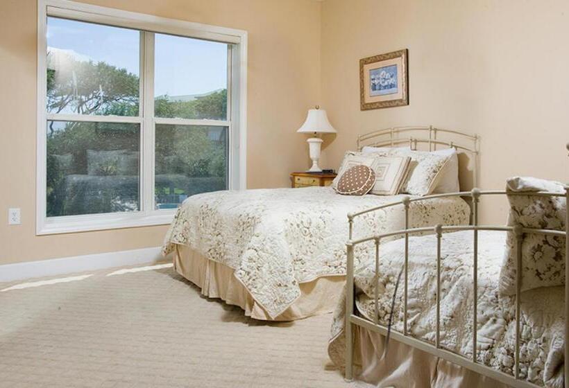 هتل Hampton Place 6209