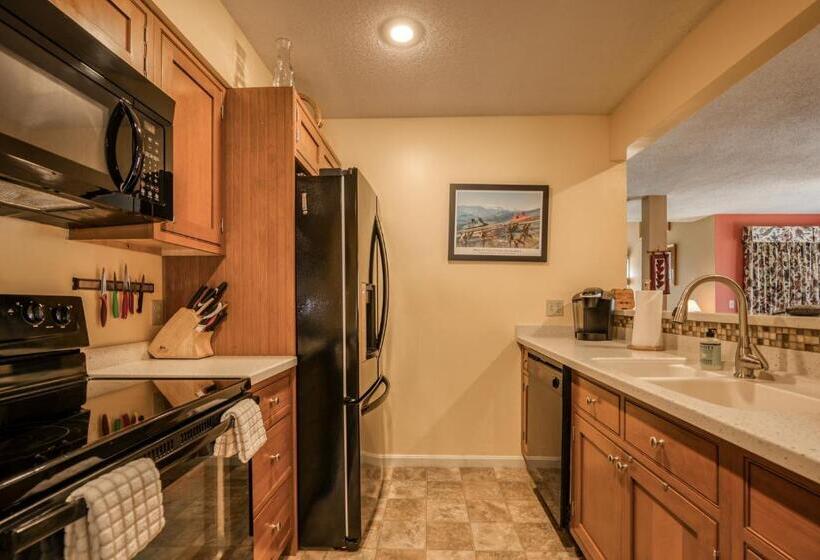 ホテル 38 Kandahar Lane