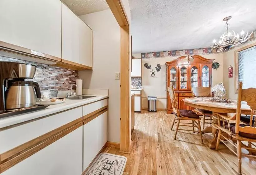 ホテル Cool River Condo I