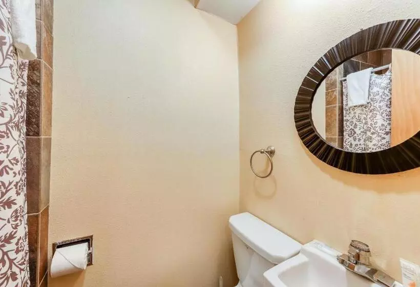 ホテル Grand Hollow Townhome