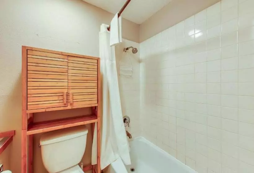 ホテル Grand Hollow Townhome