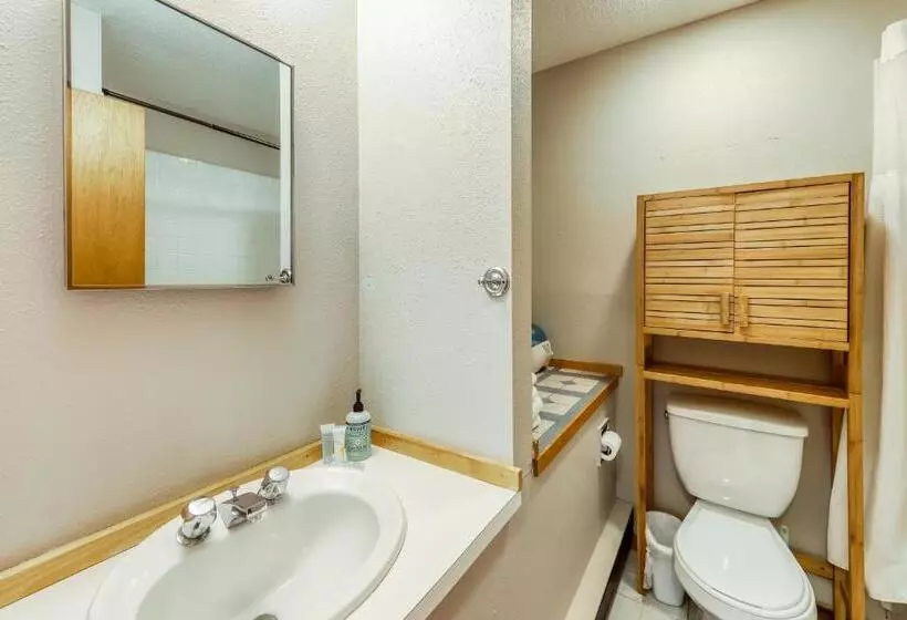 ホテル Grand Hollow Townhome
