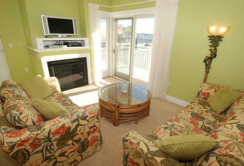 Отель Mahalo 202