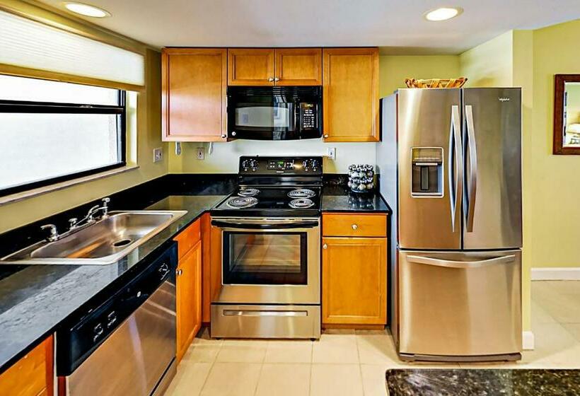 هتل Vistas On The Gulf Unit 408