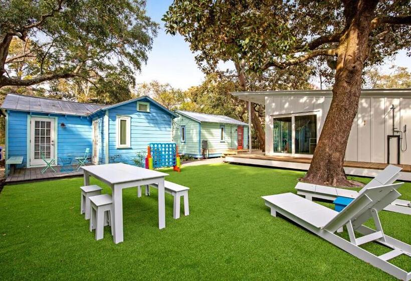 Hotelli The Other Place Cottage C