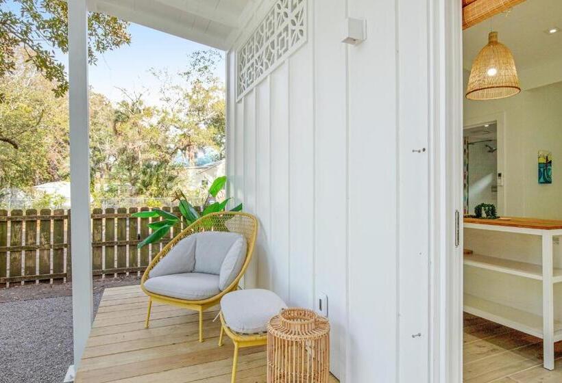 Hotelli The Other Place Cottage C