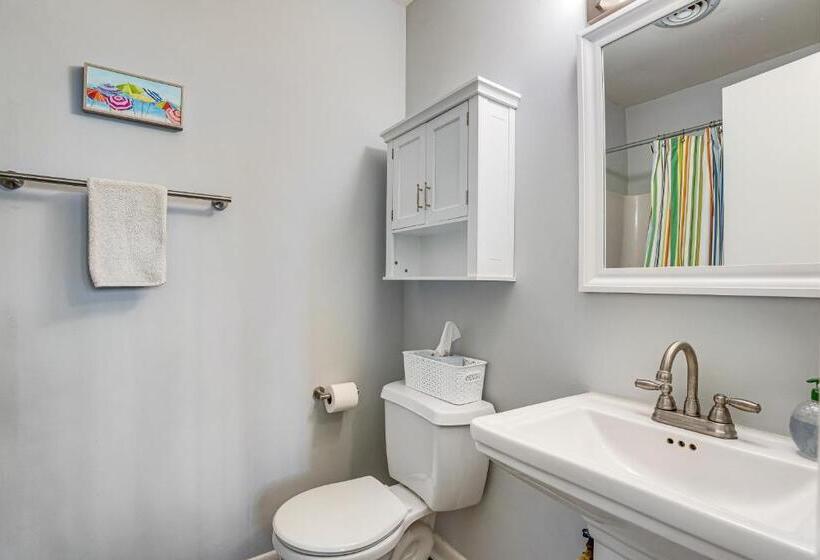 هتل Villas Of Bethany West     796 Salt Pond Circle Unit B