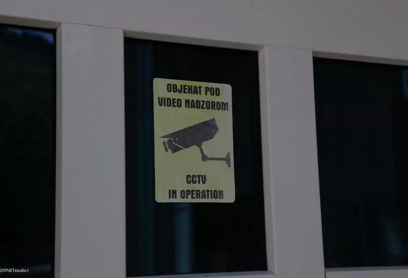 تختخواب و صبحانه Becar Pyramid Rooms