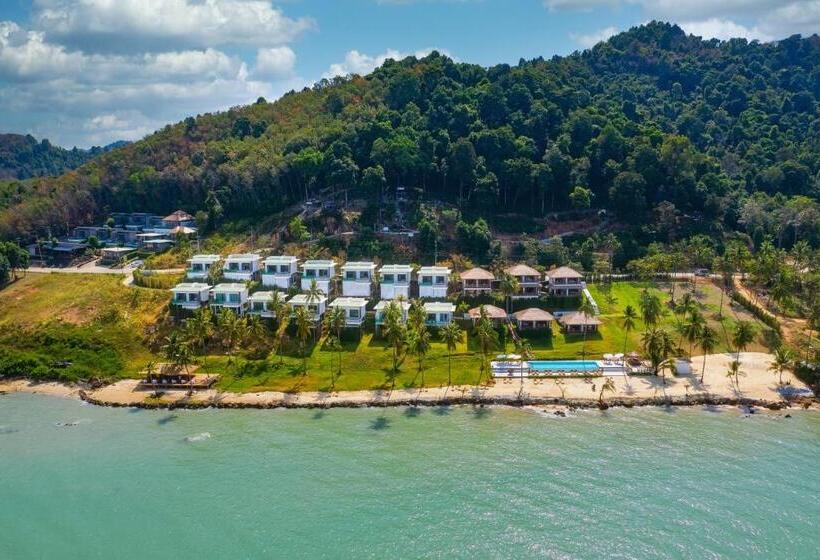 Отель Coconut Grove Resort