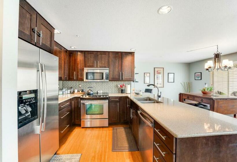 בית מלון כפרי Park Pointe Markias Hideaway D102