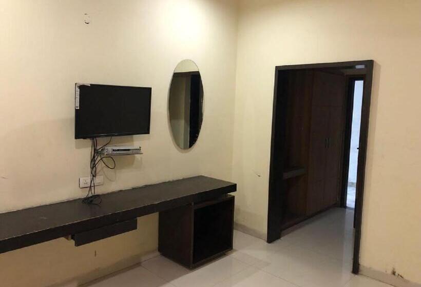 Hotel Raj Palace, Amritsar