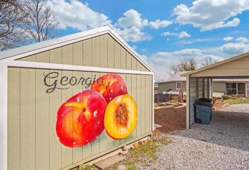 Peach Bluff House